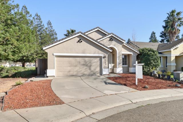 8203 Gardenside Ct, Sacramento, CA 95829