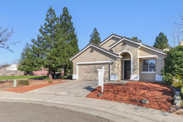 8203 Gardenside Ct, Sacramento, CA 95829