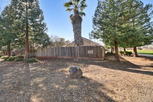 8203 Gardenside Ct, Sacramento, CA 95829