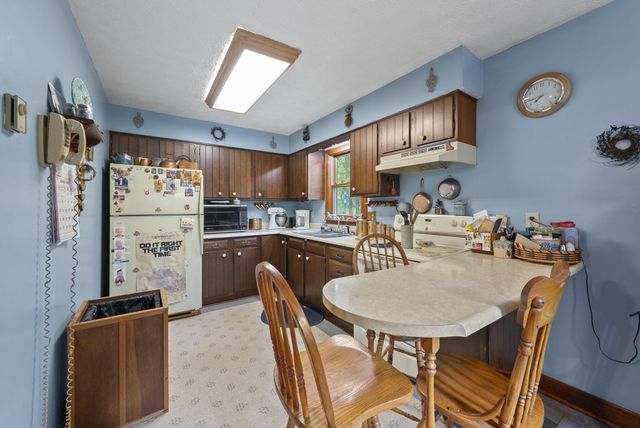 29838 Strawn Road, Logan, OH 43138