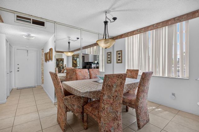 6350 NW 62ND Street 201, Tamarac, FL 33319