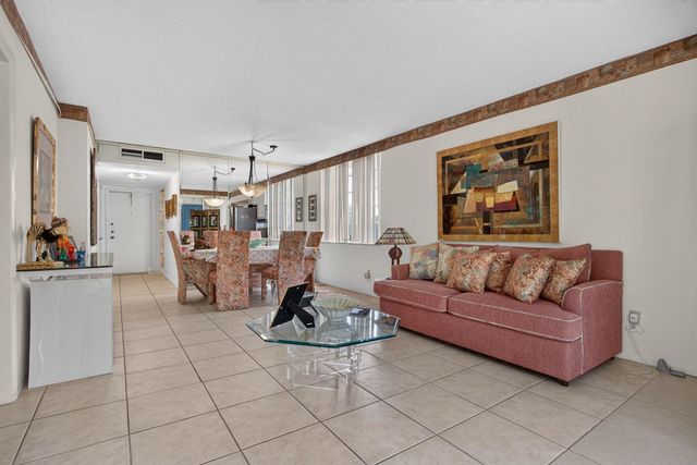 6350 NW 62ND Street 201, Tamarac, FL 33319