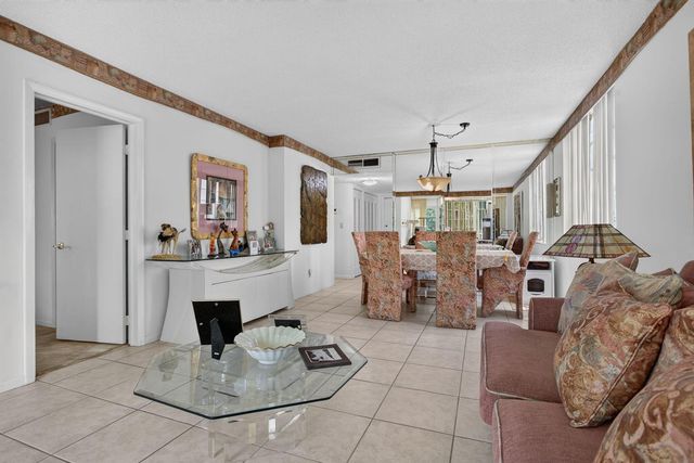 6350 NW 62ND Street 201, Tamarac, FL 33319