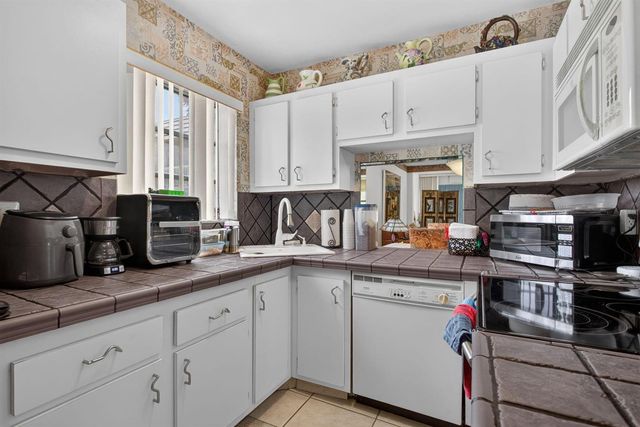 6350 NW 62ND Street 201, Tamarac, FL 33319