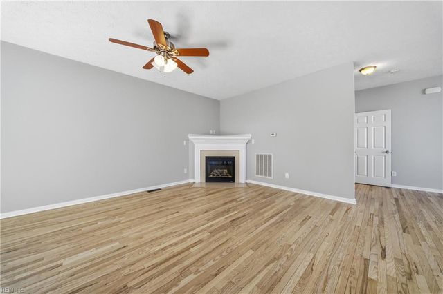 9 Johnson RD, Hampton, VA 23664