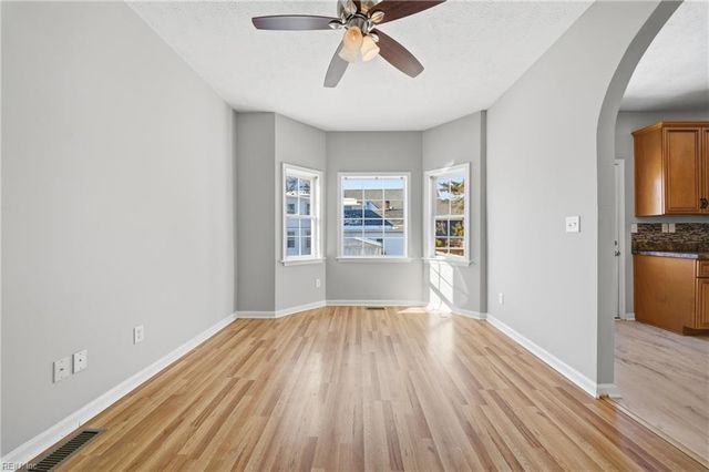 9 Johnson RD, Hampton, VA 23664