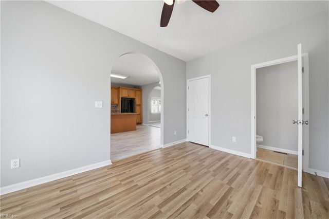 9 Johnson RD, Hampton, VA 23664