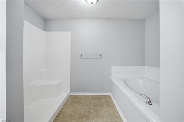 9 Johnson RD, Hampton, VA 23664