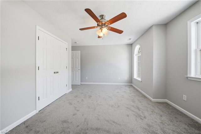 9 Johnson RD, Hampton, VA 23664