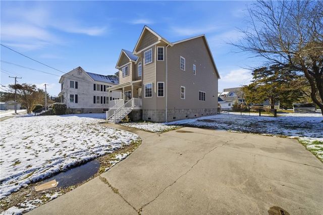 9 Johnson RD, Hampton, VA 23664