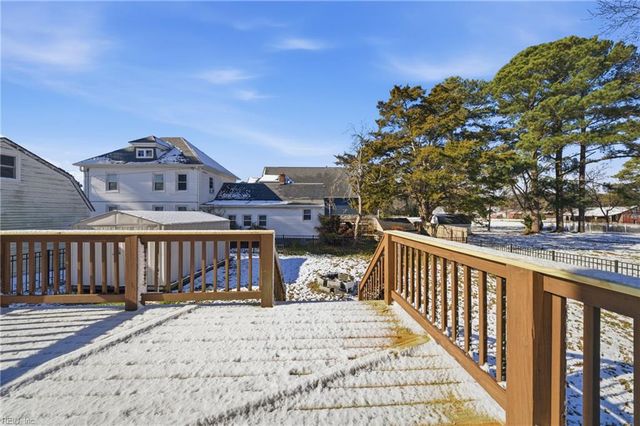 9 Johnson RD, Hampton, VA 23664