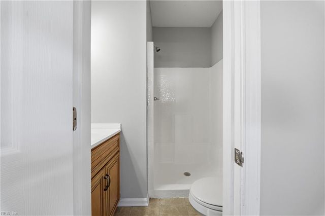 9 Johnson RD, Hampton, VA 23664