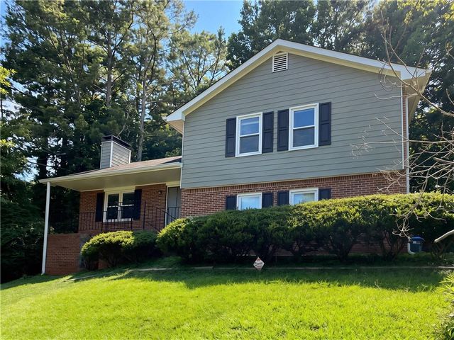 33 Chief Circle, Lawrenceville, GA 30043