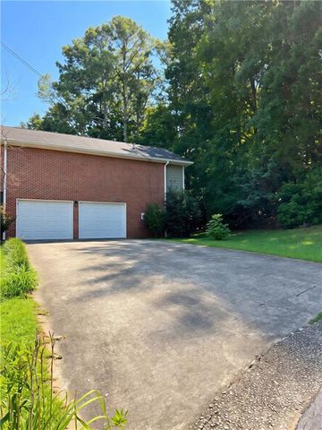 33 Chief Circle, Lawrenceville, GA 30043
