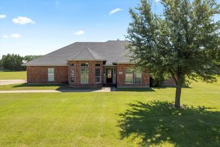 208 Burtonwood Circle, Ovilla, TX 75154