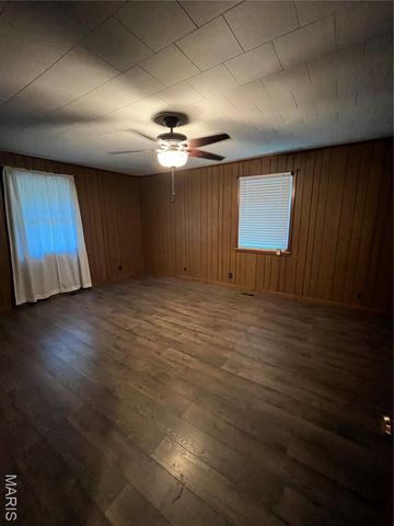 312 Missouri Street, Steele, MO 63877