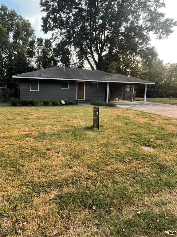 312 Missouri Street, Steele, MO 63877