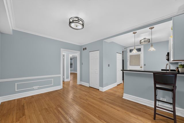 406 Wesley Avenue 1, Oak Park, IL 60302