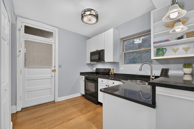 406 Wesley Avenue 1, Oak Park, IL 60302