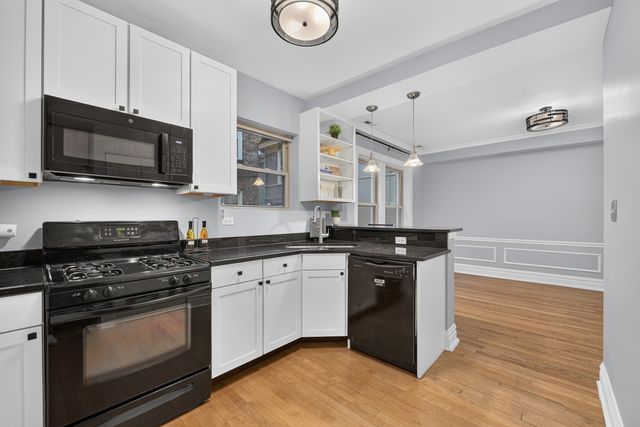 406 Wesley Avenue 1, Oak Park, IL 60302