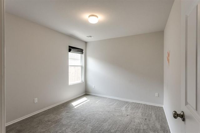 834 Highgarden Circle, Noble, OK 73068