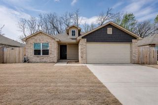 834 Highgarden Circle, Noble, OK 73068