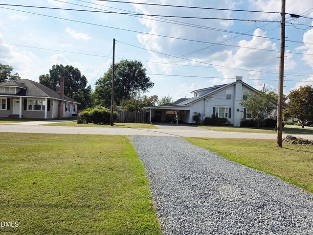 305 N 10th Street, Erwin, NC 28339