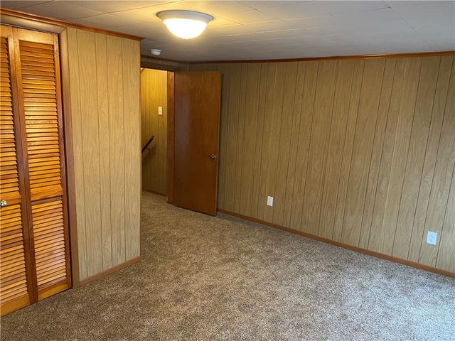 553 Steel Ave, Hempfield Twp, PA 15635
