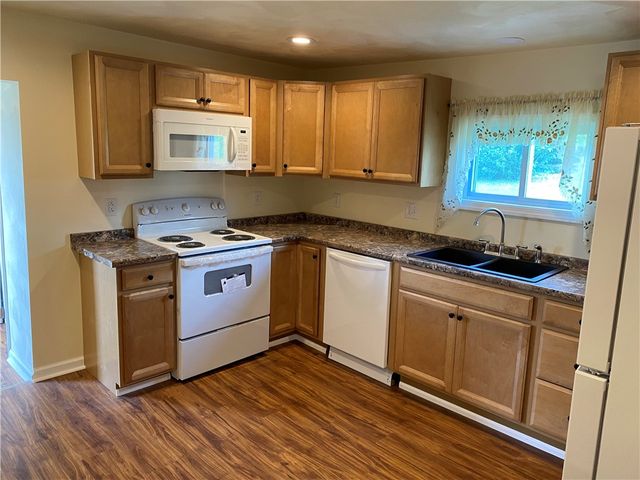 553 Steel Ave, Hempfield Twp, PA 15635