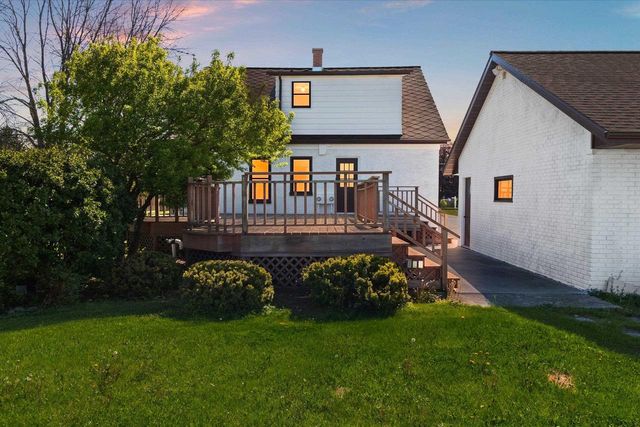 2110 N 8TH STREET, Manitowoc, WI 54220