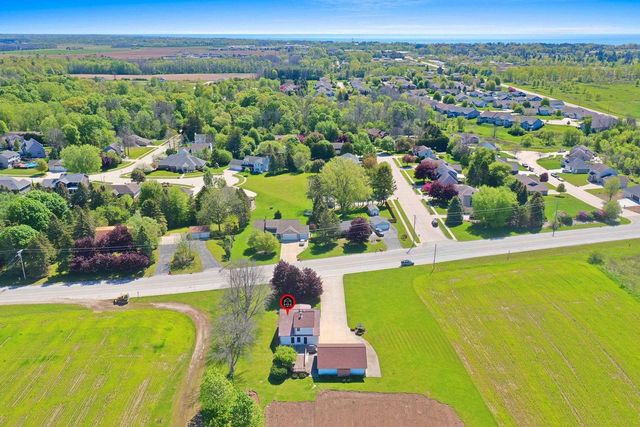 2110 N 8TH STREET, Manitowoc, WI 54220