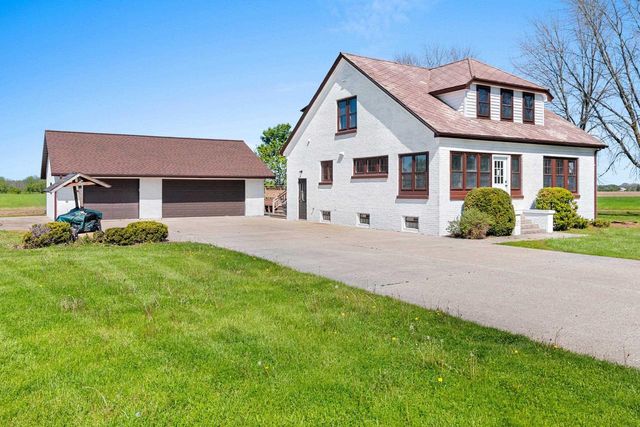 2110 N 8TH STREET, Manitowoc, WI 54220