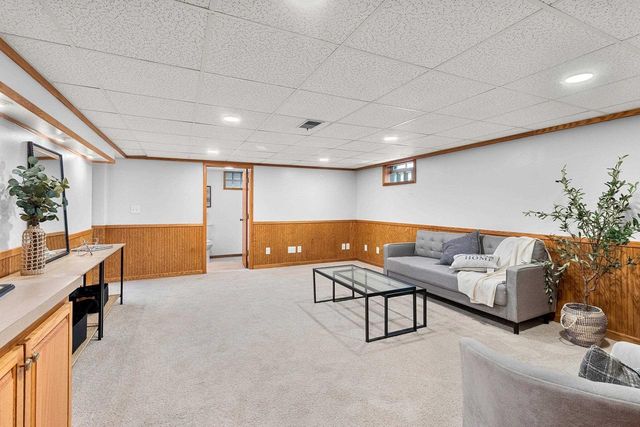 2110 N 8TH STREET, Manitowoc, WI 54220