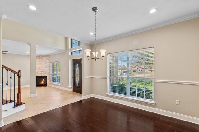 3618 Kansas Street, Fresno, TX 77545