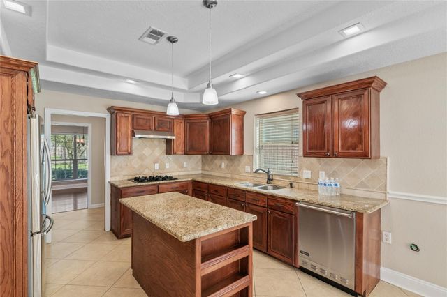 3618 Kansas Street, Fresno, TX 77545