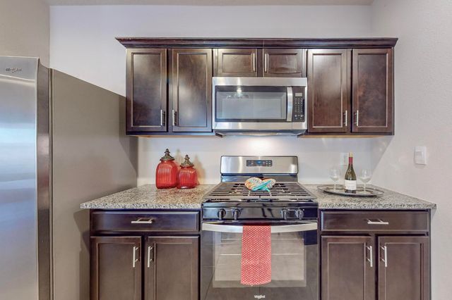 1820 Villa Contesa Loop NW, Los Lunas, NM 87031