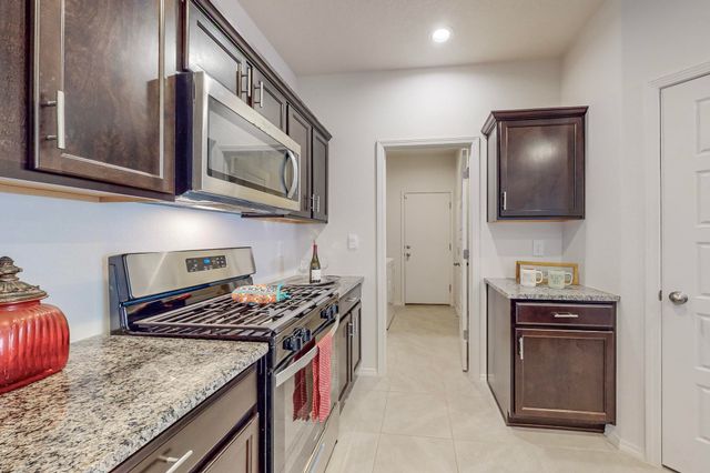 1820 Villa Contesa Loop NW, Los Lunas, NM 87031