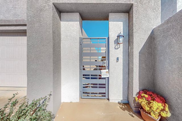 1820 Villa Contesa Loop NW, Los Lunas, NM 87031