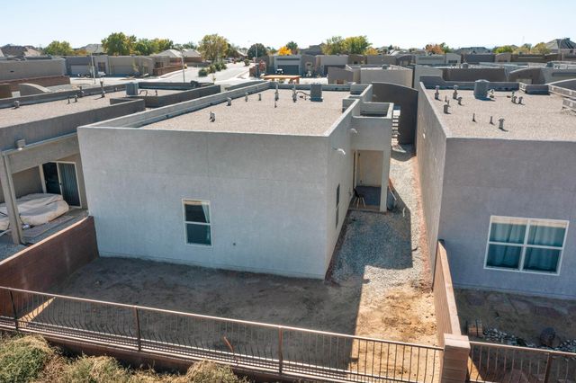 1820 Villa Contesa Loop NW, Los Lunas, NM 87031