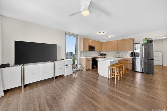 1391 Kapiolani Boulevard 3807, Honolulu, HI 96814