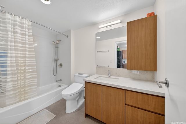 1391 Kapiolani Boulevard 3807, Honolulu, HI 96814