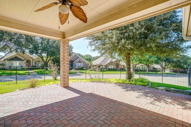 7116 Deer Hollow Drive, Fort Worth, TX 76132