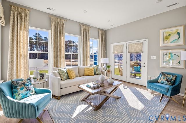 18748 Palisades Cove Trl, Moseley, VA 23120