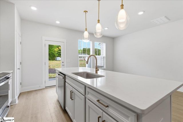 105 Redfield Place, Simpsonville, SC 29681