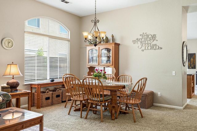 1812 Legend Dr, Modesto, CA 95357