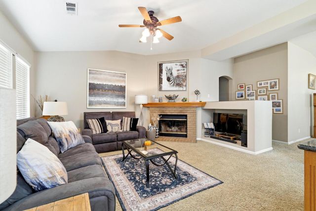 1812 Legend Dr, Modesto, CA 95357