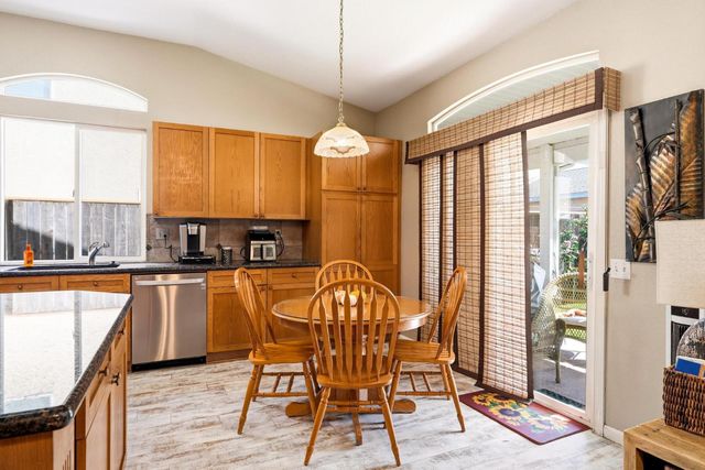 1812 Legend Dr, Modesto, CA 95357