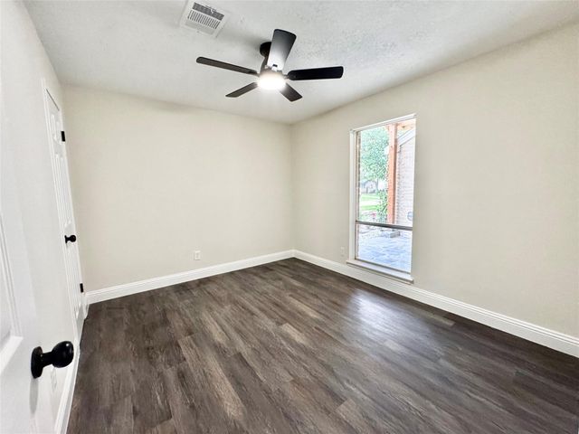 14307 Piping Rock, Houston, TX 77077