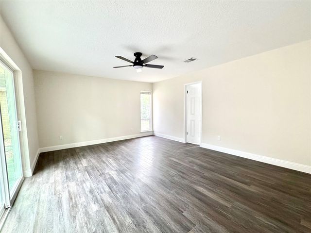 14307 Piping Rock, Houston, TX 77077