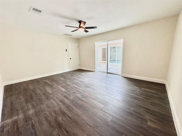 14307 Piping Rock, Houston, TX 77077